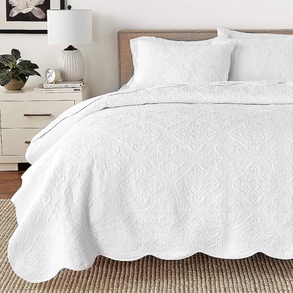 Twin/Twin XL Scalloped Quilt & Sham